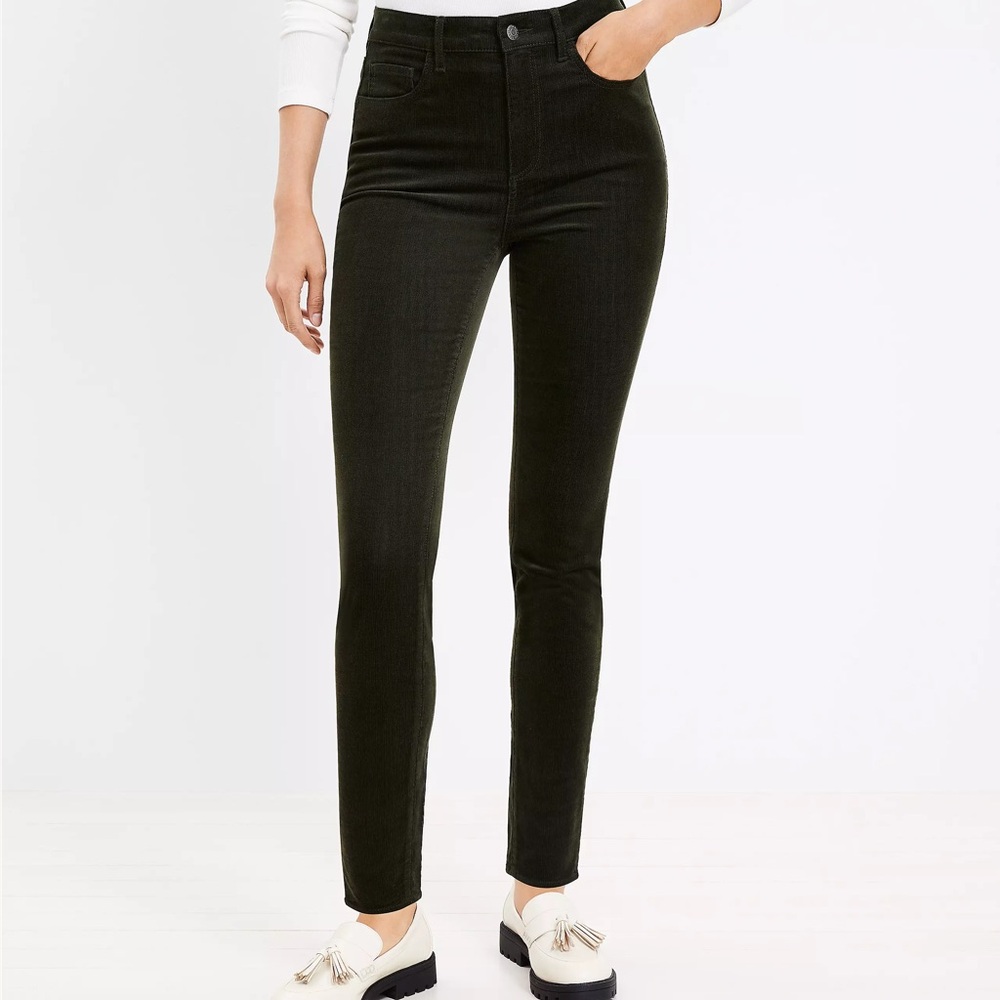 LOFT Modern Skinny green corduroy pants 6 petite